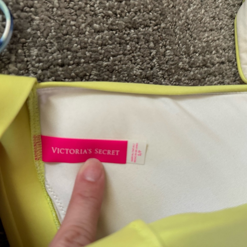 Victoria's Secret Bundle Padded bikini tops Blue and White Tie-Dye Bright yellow - Picture 7 of 8